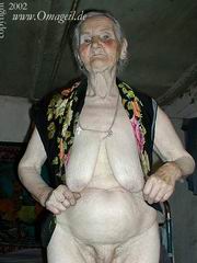 Old granny have pretty tits